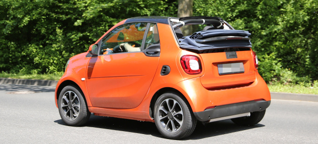 Erlkönig erwischt: smart fortwo cabrio: Offen heraus präsentiert sich die smart(e) Frischzelle