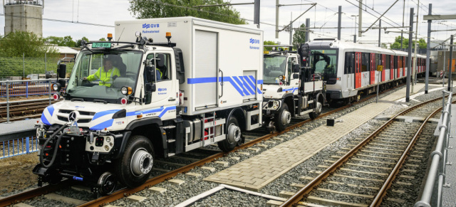 Unimog at work: Zwei Unimog schleppen 200 Tonnen schweren Metrozug