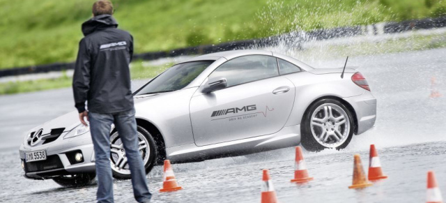 Mit Mercedes-Benz sicher am Steuer  : Die Fahrsicherheitstrainings von Mercedes-Benz und AMG im Sommer 2011