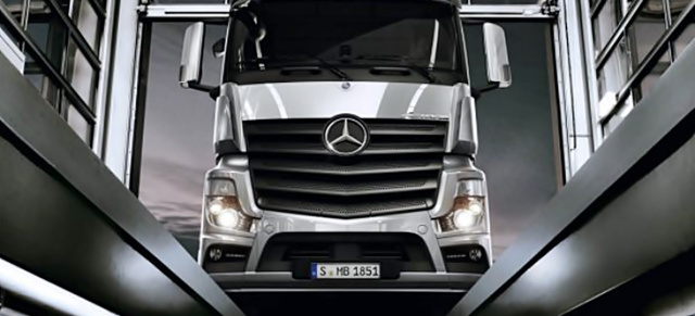 Mercedes-Benz Lkw: Neues Digitales Service Booklet: Online-Dokumentation aller durchgeführten Servicearbeiten - transparente Wartungsübersicht für Mercedes-Benz Lkw 