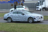 Mercedes-Benz Erlkönig erwischt: Spy Shot Video: Mercedes-Benz CLS Nachfolger im Film