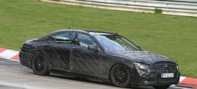 Erlkönig erwischt: Aktuelle Bilder von der Mercedes S-Klasse (2013): Mercedes erprobt den Oberklassen-Nachfolger für die Baureihe W221 auf der Nordschleife