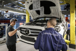 Mercedes-Benz Bremen: Video der Produktion: Kollege Roboter: Mensch und Maschine bei Mercedes at work 