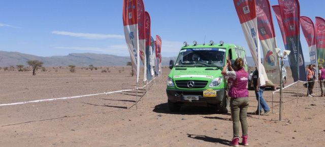 23. Rallye Aicha des Gazelles: 27.  28.03.2013 6. Etappe  Oulad Driss / FoumZuid: Die 23. Rallye Aicha des Gazelles läuft - Mercedes-Benz hat vier Frauenteams mit Sprinter und Vito in die Wüste geschickt! - Drei kamen durch!