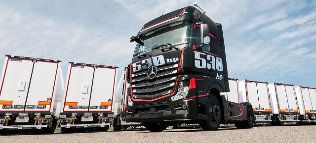 Rassige Zugmaschine zu Ehren der neuesten Mercedes-Benz OM 471-Motorgeneration: Actros-Sondermodell im Carbon-Style – made in Italy