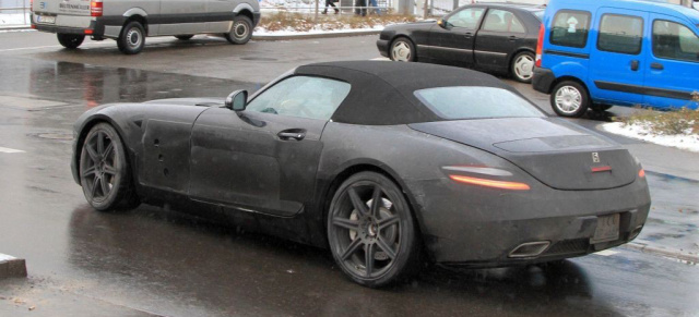 Erlkönig erwischt: Mercedes SLS AMG Roadster mit ungetarntem Verdeck: Endlich ist zu sehen, wie der neuen Mercedes Sportwagen aus Affalterbach on Top aussehen wird
