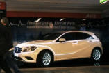 Mercedes Benz A-Klasse: Blickfang auf Knopfdruck: "Style your own A-Class" am Frankfurter Flughafen