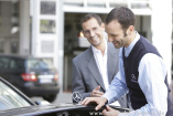 Servicequalität: Diese Mercedes- und smart-Betriebe sind ausgezeichnet : Best of Service: Mercedes-Benz Vertrieb kürt die besten Servicebetriebe in internem Wettbewerb