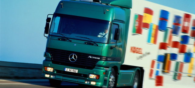 Schwere Lkw-Premiere auf der IAA 1996: Heavyweight Champion: 25 Jahre Mercedes-Benz Actros