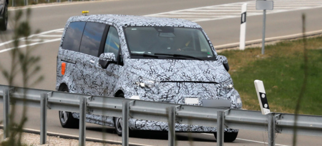 Mercedes V-Klasse Erlkönig erwischt: Spy Shot: Versuchsträger neue V-Klasse-Generation W449