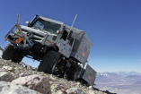 Unimog on the Top in 6.694-Meter-Höhe: Unimog U 5023 stellt neuen Höhenweltrekord für Radfahrzeuge auf