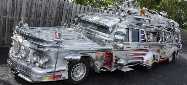 Der schrecklichste Mercedes der Welt?: Happy Halloween! ESSEN MOTOR SHOW präsentiert amerikanisches Art-Car - Kunst auf Mercedes-Basis