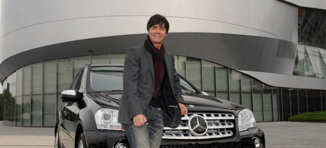 Jogi Löws Sternzeichen: ML 500: Der DFB-Bundestrainer setzt beim Auto auf starke V8-Blockbildung.