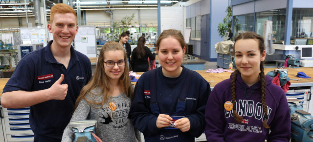 Girls‘ Day in vielen Mercedes-Benz Werken : Weil ich ein Mädchen bin:  Mercedes hat 600 Schülerinnen zum Daimler Girl’s Day eingeladen