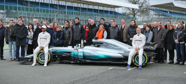 Formel 1: Premiere für den Mercedes Silberfpeil: F1 W08 EQ Power+  - der Formel-1-Titelverteidiger stellt sich vor 