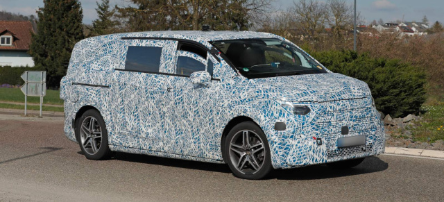 Mercedes-Benz Erlkönig erwischt: Fotos und Video von der elektrischen V-Klasse 2026