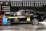 Auf Nummer Sichererer: Euro NCAP gibt  neuer  Mercedes C-Klasse 5 Sterne : Höchstmögliche Bewertung für die neue Mercedes C-Klasse Limousine (W205) beim Crashtest